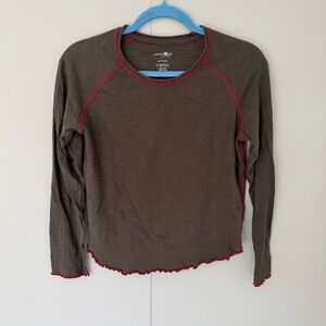 NATURAL LIFE Lily Cotton Long Sleeve Tee Shirt in Green Red Stitching